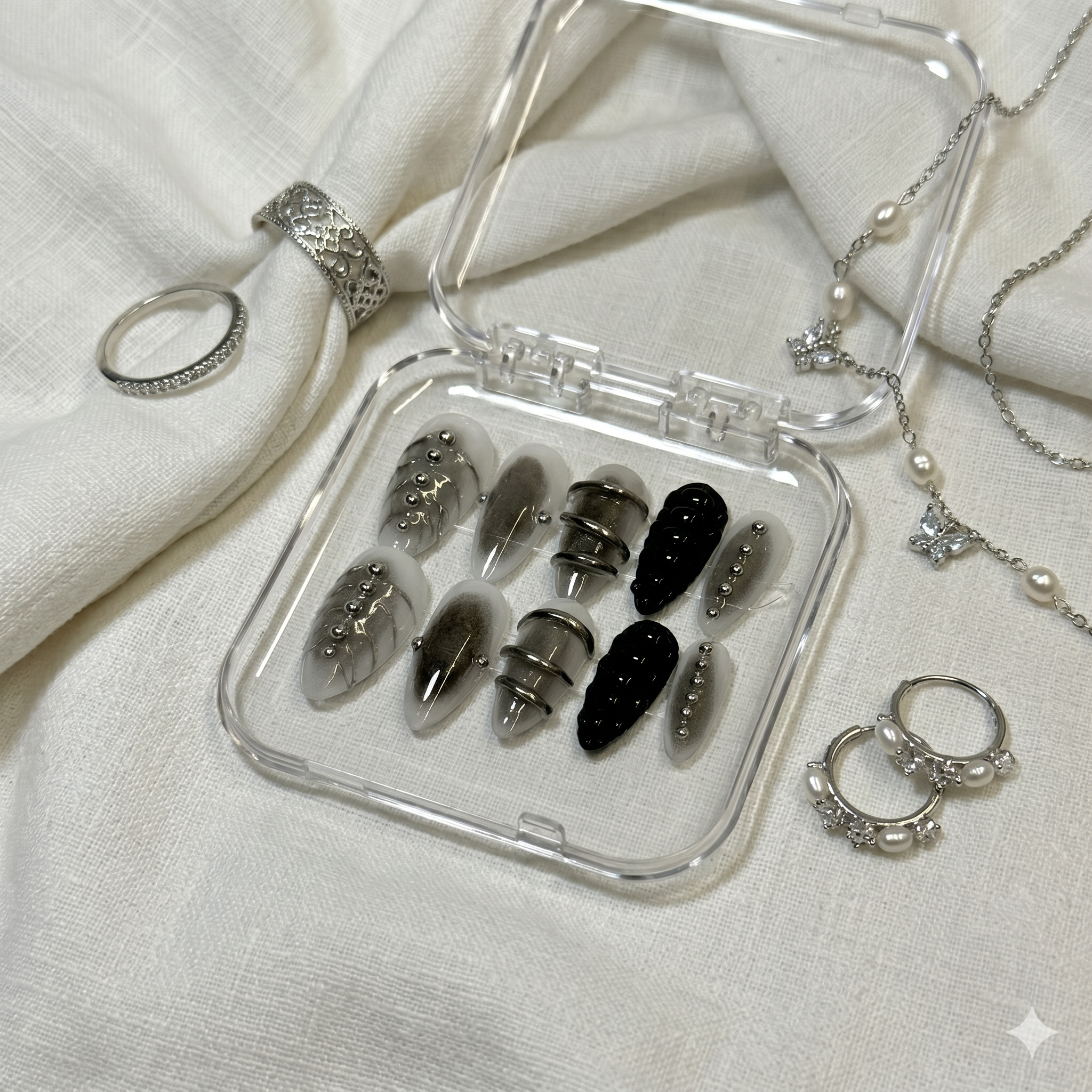 Silver Noir Set
